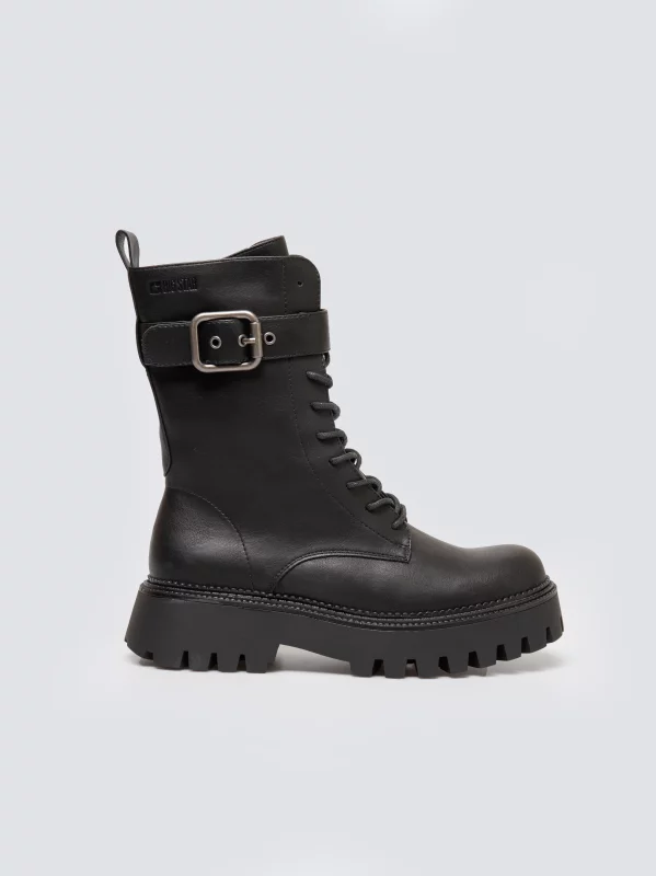 Trapery damskie ze skóry ekologicznej czarne OO274137 906