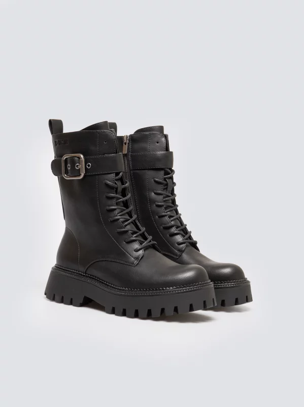 Trapery damskie ze skóry ekologicznej czarne OO274137 906