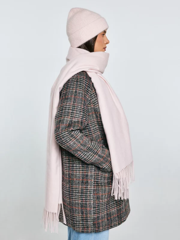 Szal damski z frędzlami różowy Herynias 600