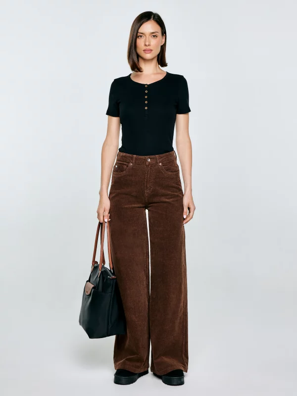 Koszulka damska w prążek z ozdobnymi guzikami czarna Werta 906