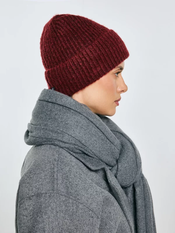 Czapka damska z dodatkiem wełny bordowa Desire 604