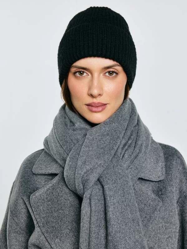 Czapka damska z dodatkiem wełny czarna Desire 906