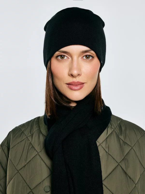 Czapka z wiskozą czarna Mesianil 906/ Estanilan 906