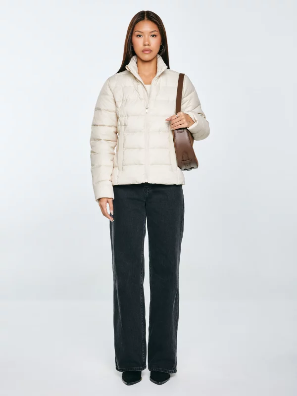 Kurtka damska slim pikowana ze stójką kremowa Delina 103