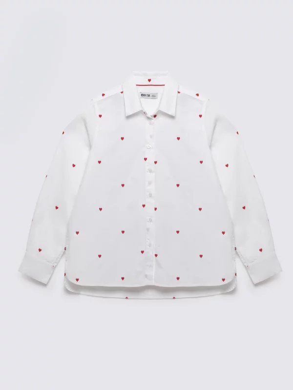 Koszula damska z wyhaftowanymi serduszkami biała Erin 100