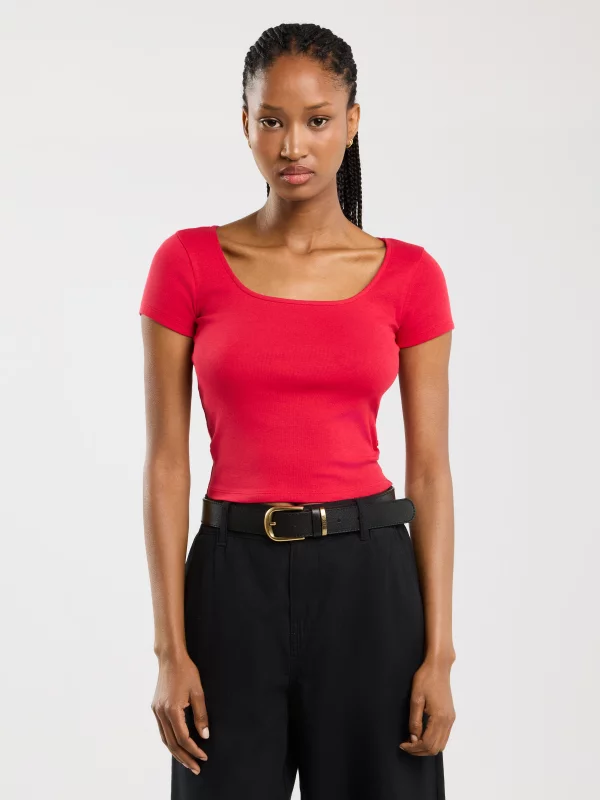 Koszulka damska slim z dekoltem caro czerwona Missa 603