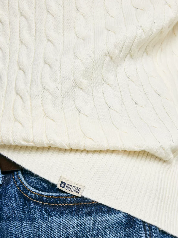 Sweter męski ze splotem warkoczowym i haftem kremowy Niser 100