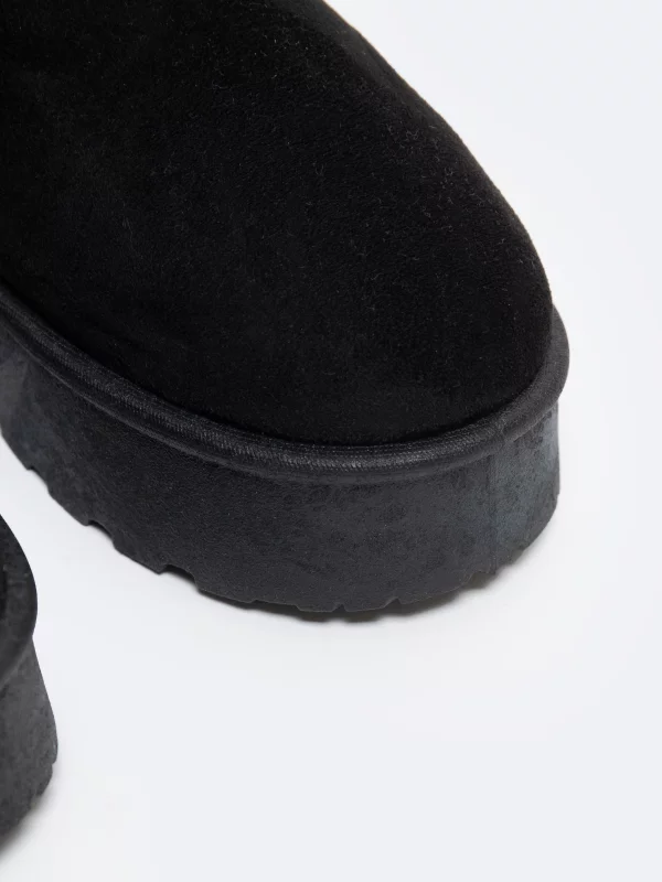 Śniegowce damskie na podwyższonej podeszwie wsuwane czarne OO274898 906