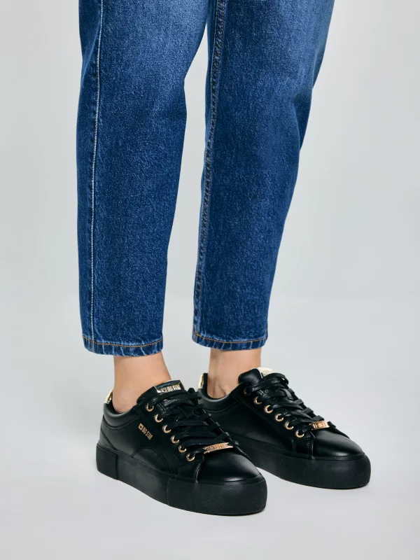 Sneakersy damskie ze skóry ekologicznej czarne NN274A850 906