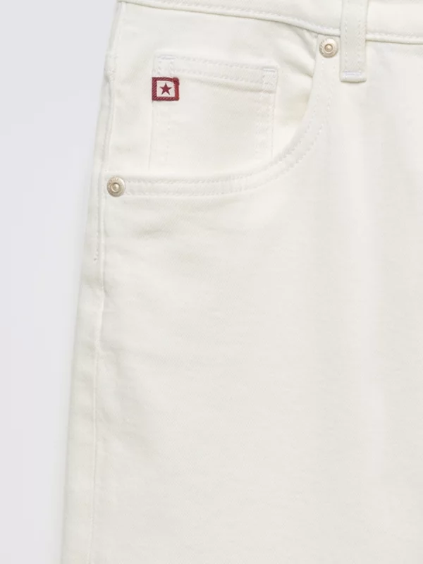 Jeansy damskie z prostą nogawką białe Avril Cropped 818