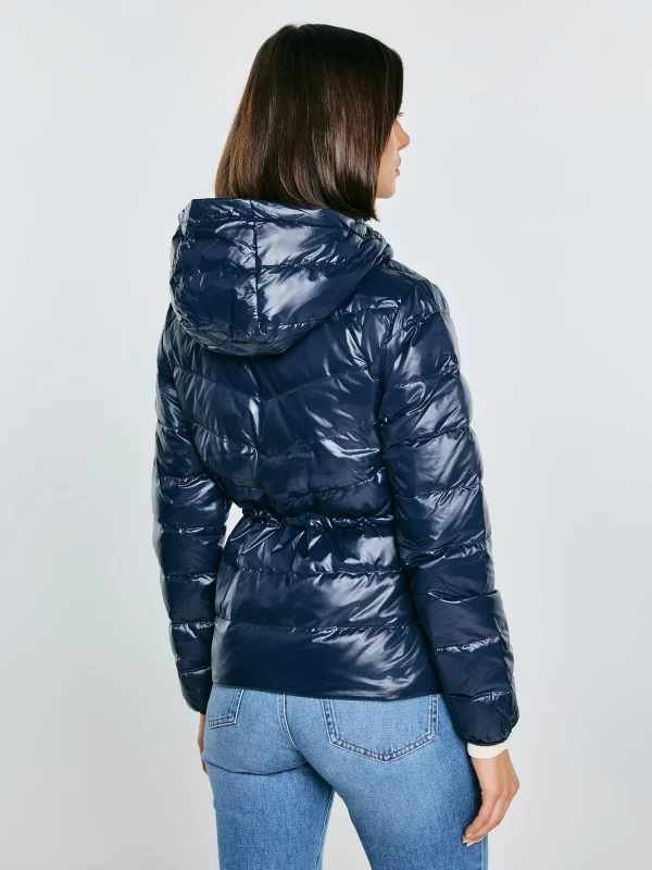 Kurtka damska puchowa z gumką w talii z kapturem granatowa Anissa 403