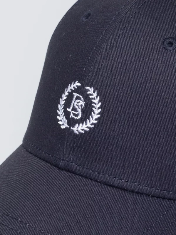 Czapka z daszkiem z haftem granatowa Centi 403