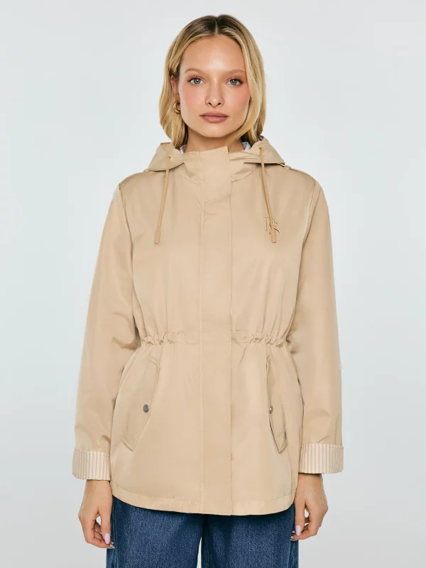 Kurtka damska przeciwdeszczowa z regulacją w talii z kapturem beżowa Lisa 801