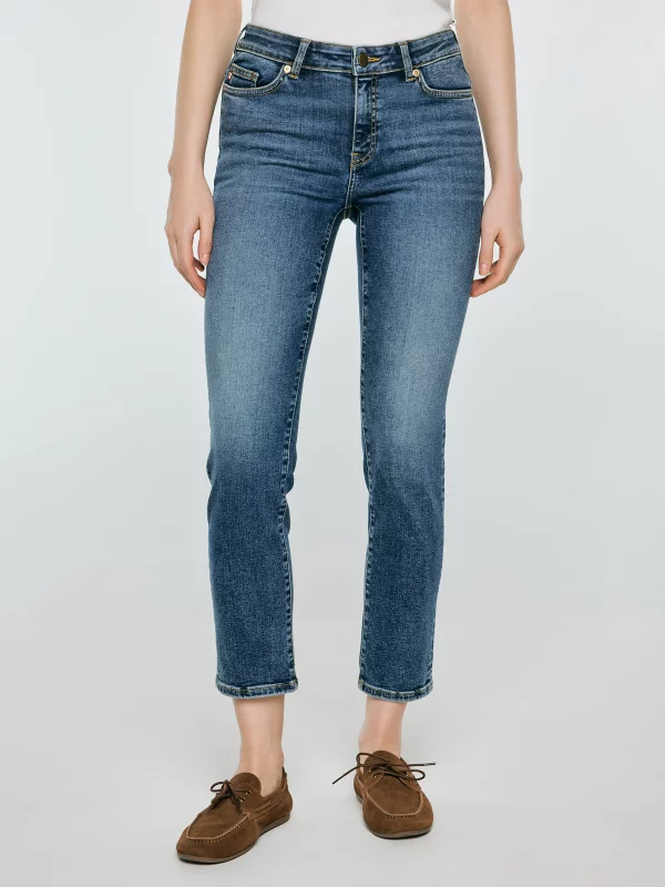 Jeansy damskie z krótką nogawką niebieskie Adela Cropped 296