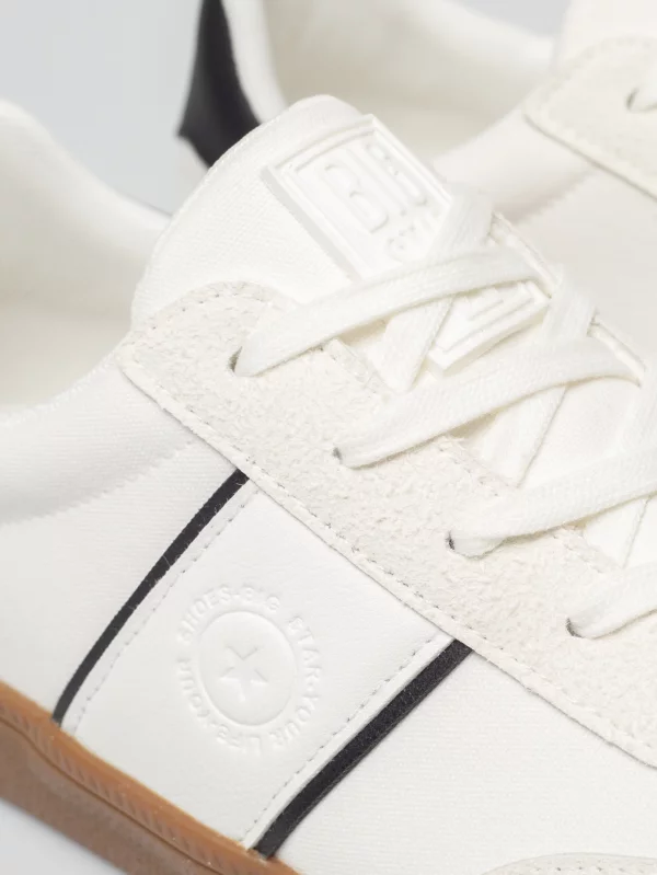 Sneakersy męskie z czarnymi akcentami białe TT174128 101