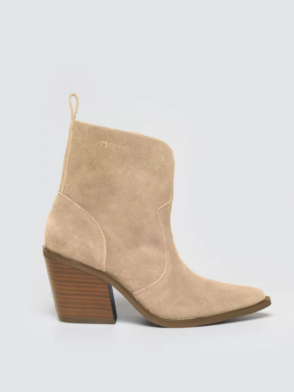 Botki damskie ze skóry zamszowej beżowe TT274958 801