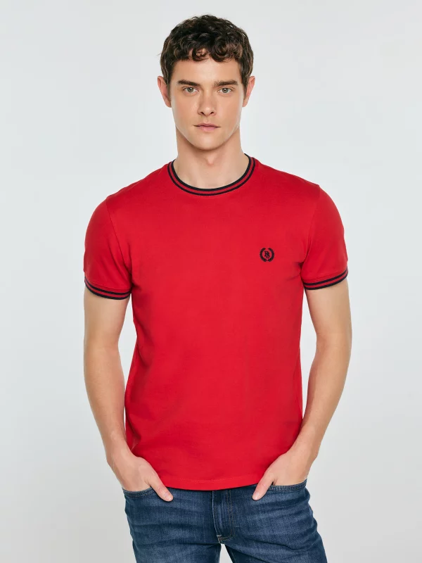Koszulka męska z kontrastowym wykończeniem czerwona Polias 603