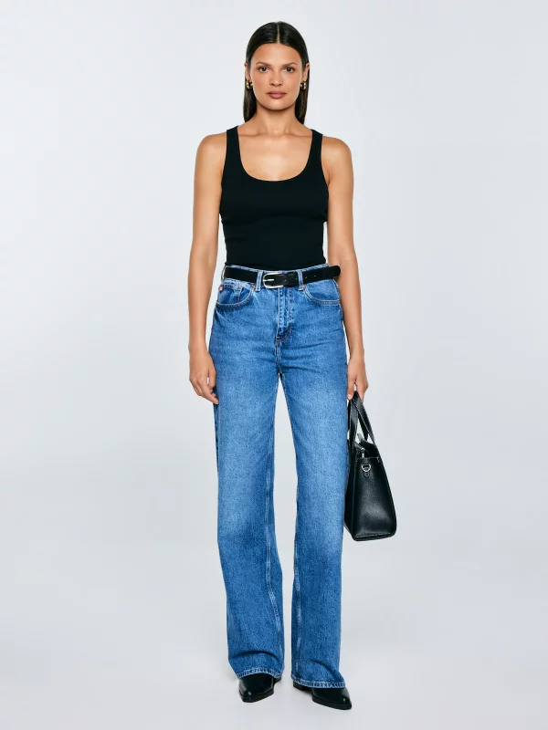 Koszulka damska na ramiączkach czarna Alena 906