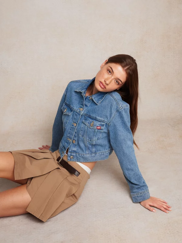 Kurtka damska jeansowa krótka niebieska Maddie 175