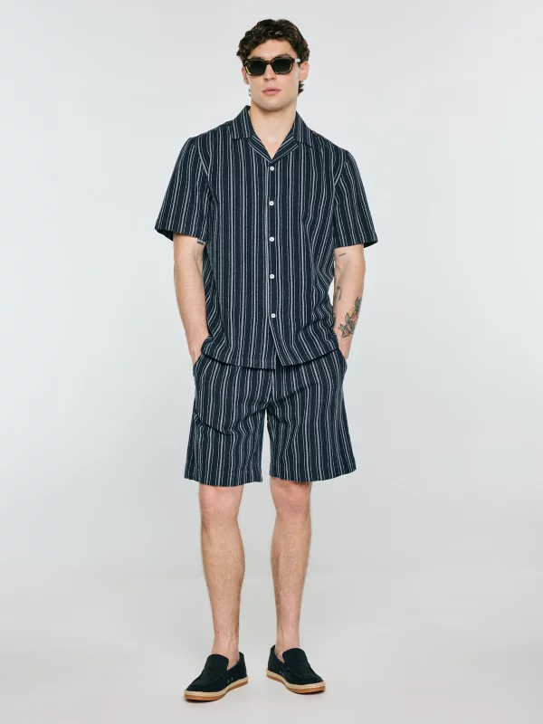 Koszula męska z domieszką lnu w biały prążek granatowa Gofriso 403