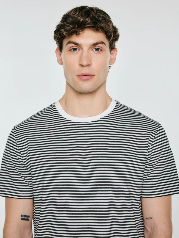 Koszulka męska w paski czarna Oler 906