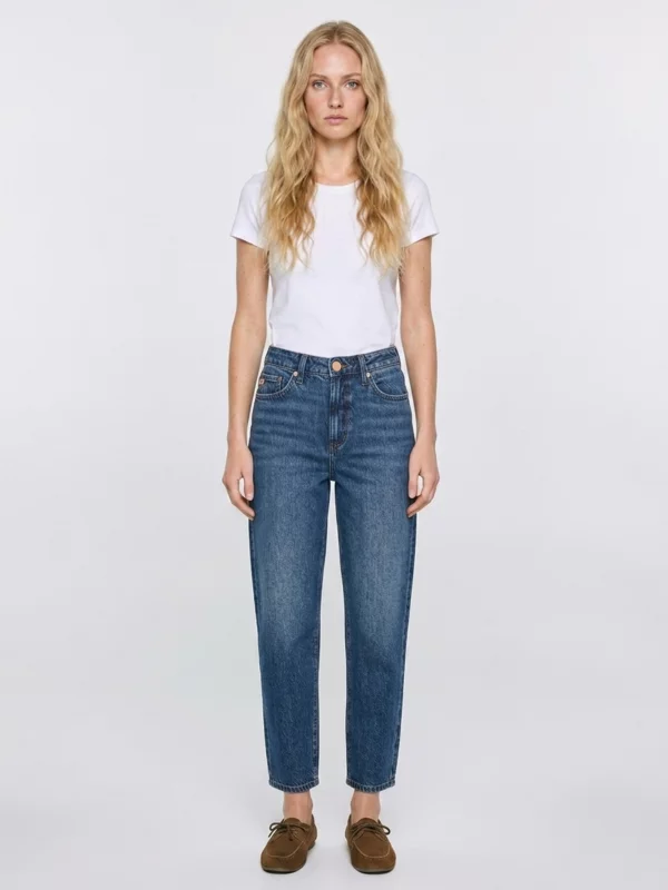 Jeansy damskie mom jeans z kolekcji Authentic granatowe Silla 515