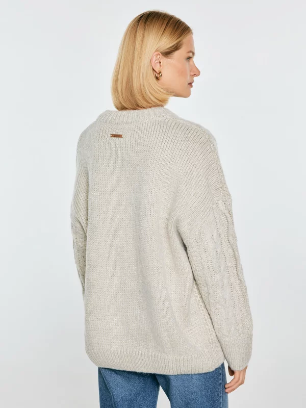 Sweter damski z grubym ozdobnym splotem kremowy Cristi 100