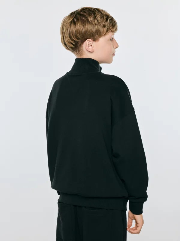 Bluza chłopięca ze stójką czarna Trever 906