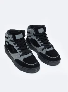 Sneakersy męskie wysokie ze skóry zamszowej czarno-szare OO174303 906